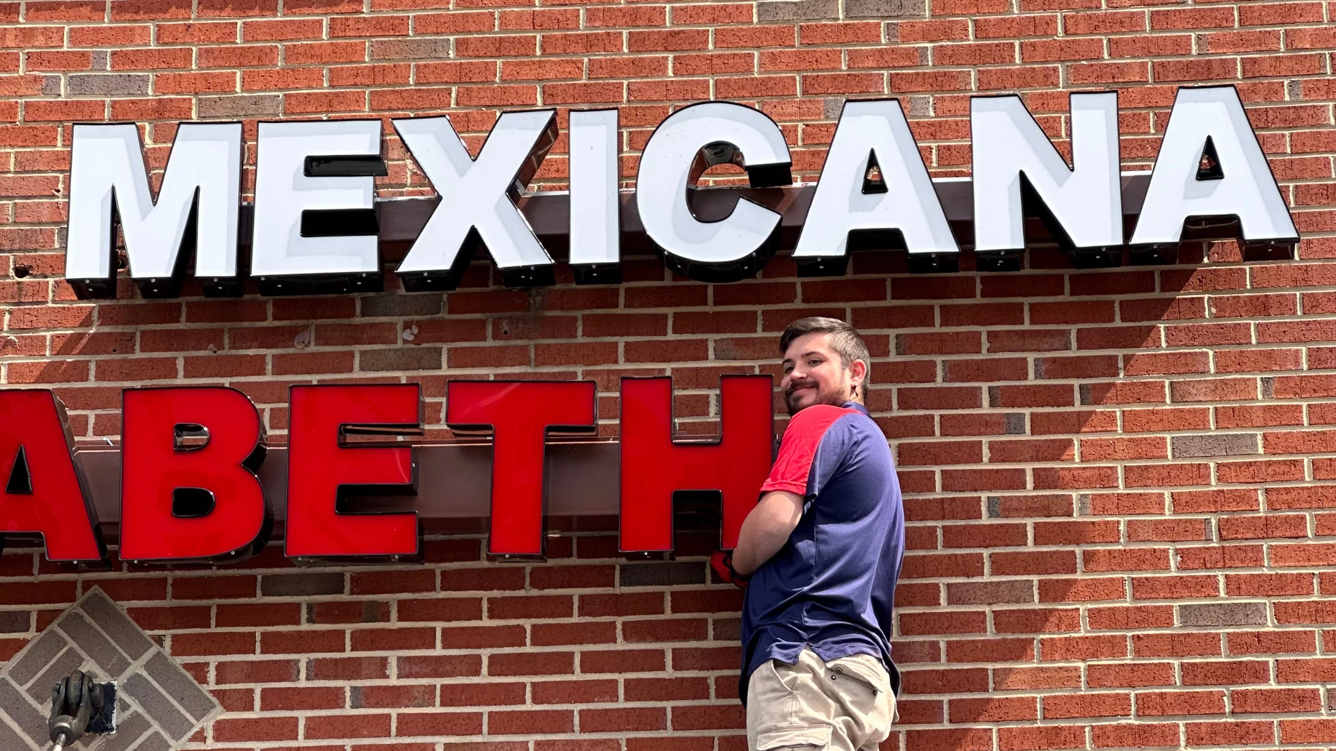 Hello Signs